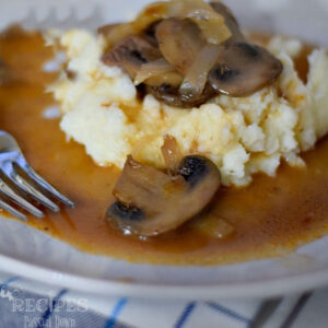 beef stew with mushrooms and onions