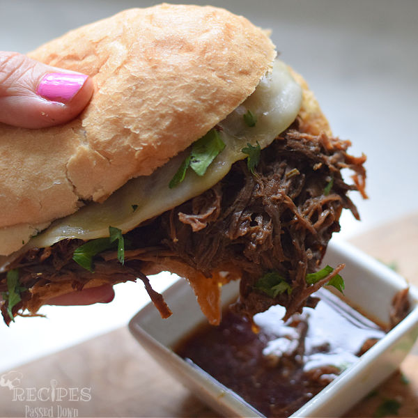 Read more about the article Slow Cooker French Dip Recipe