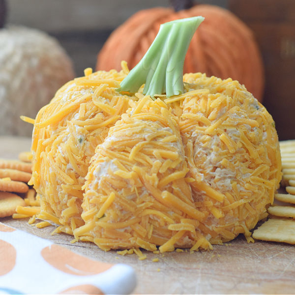 You are currently viewing Pumpkin Shaped Cheeseball