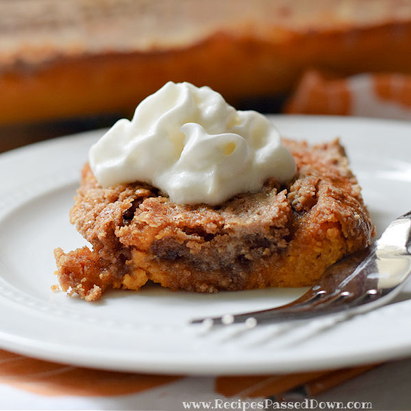 You are currently viewing Pumpkin Dump Cake Recipe {Easy!}