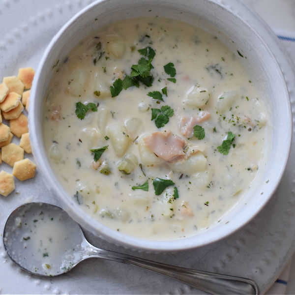 You are currently viewing Creamy Clam Chowder
