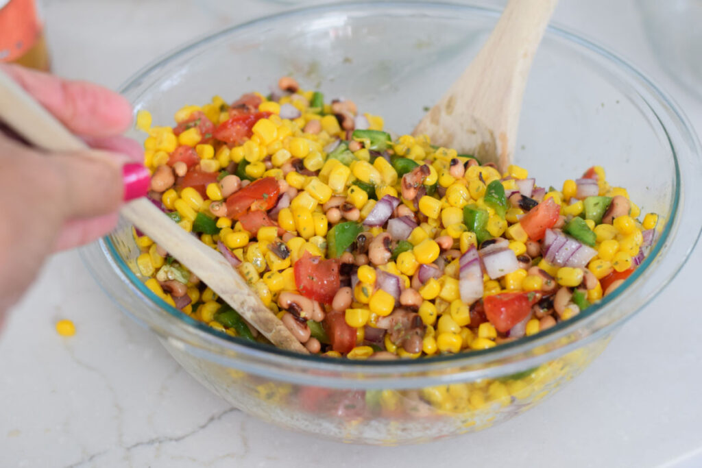 making black eyed pea salad 