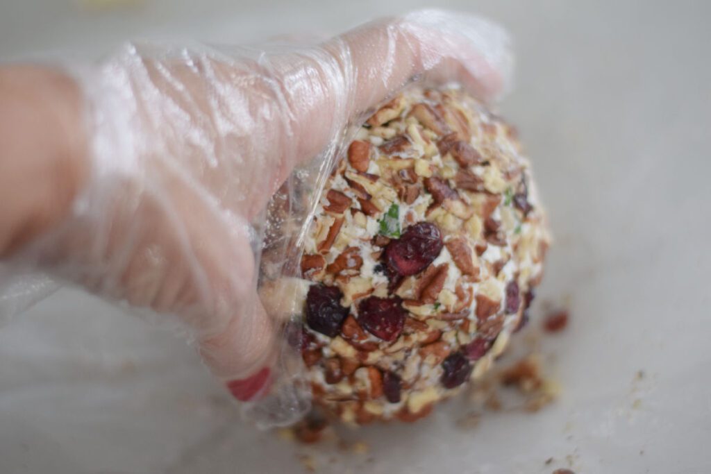 making a cranberry cheese ball