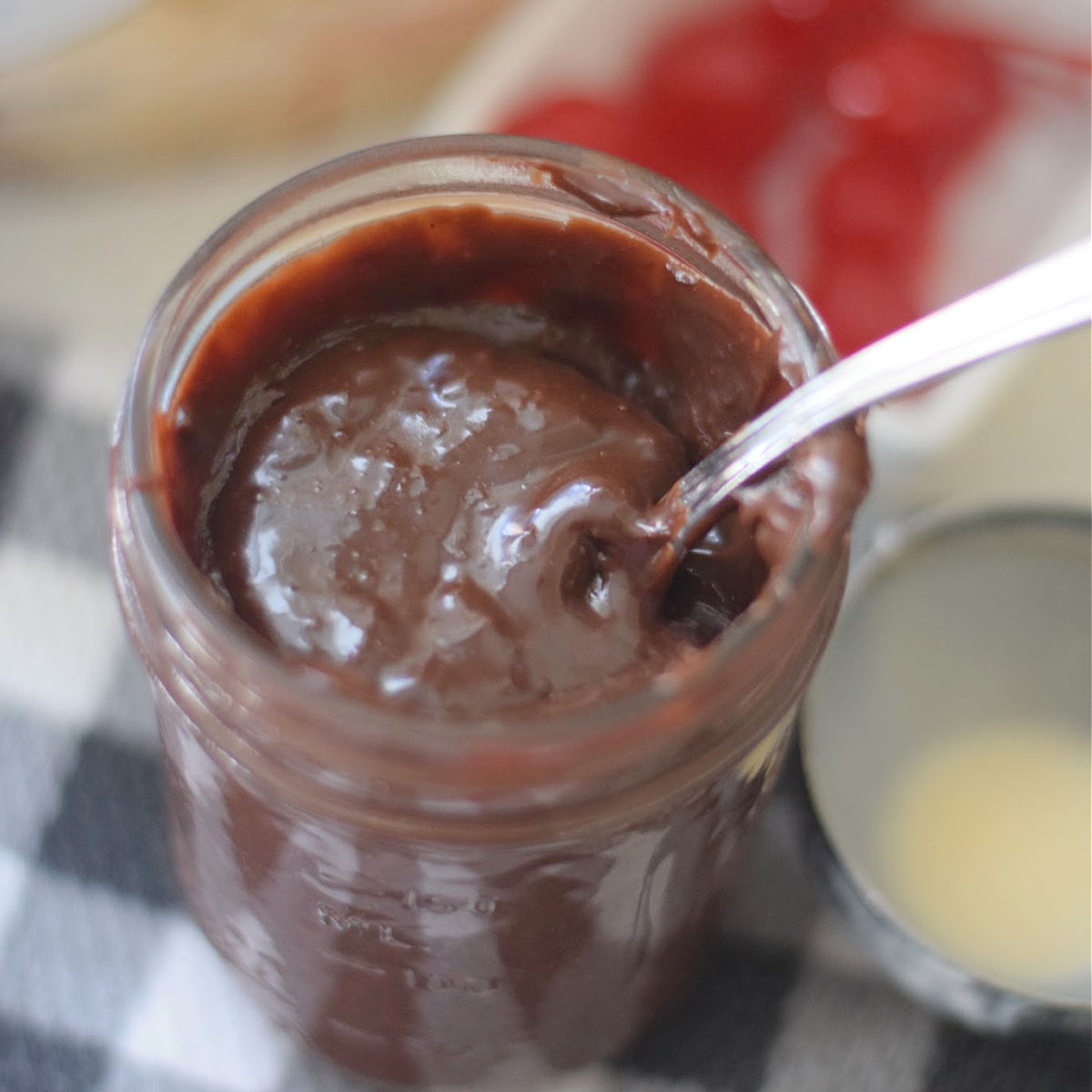 You are currently viewing Two Ingredient Hot Fudge Sauce