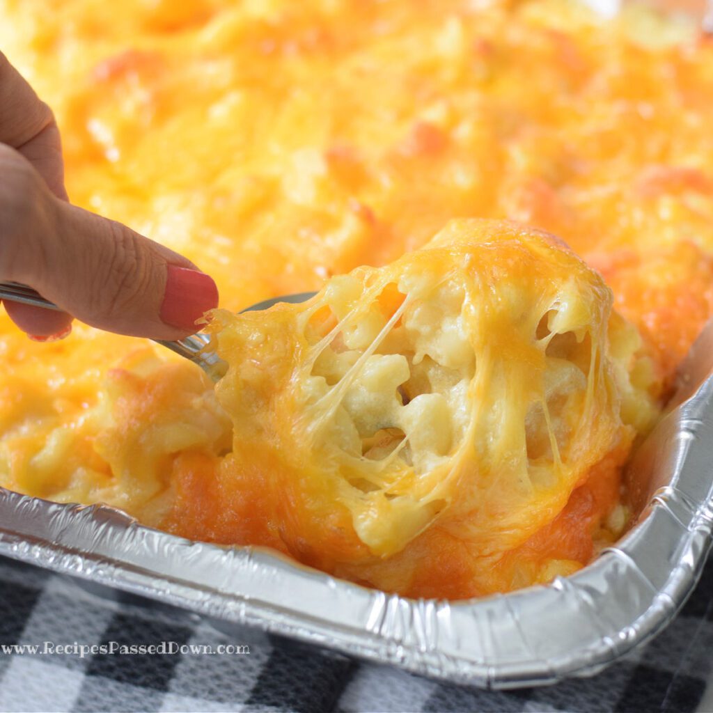 copycat Cracker Barrel Mac and Cheese